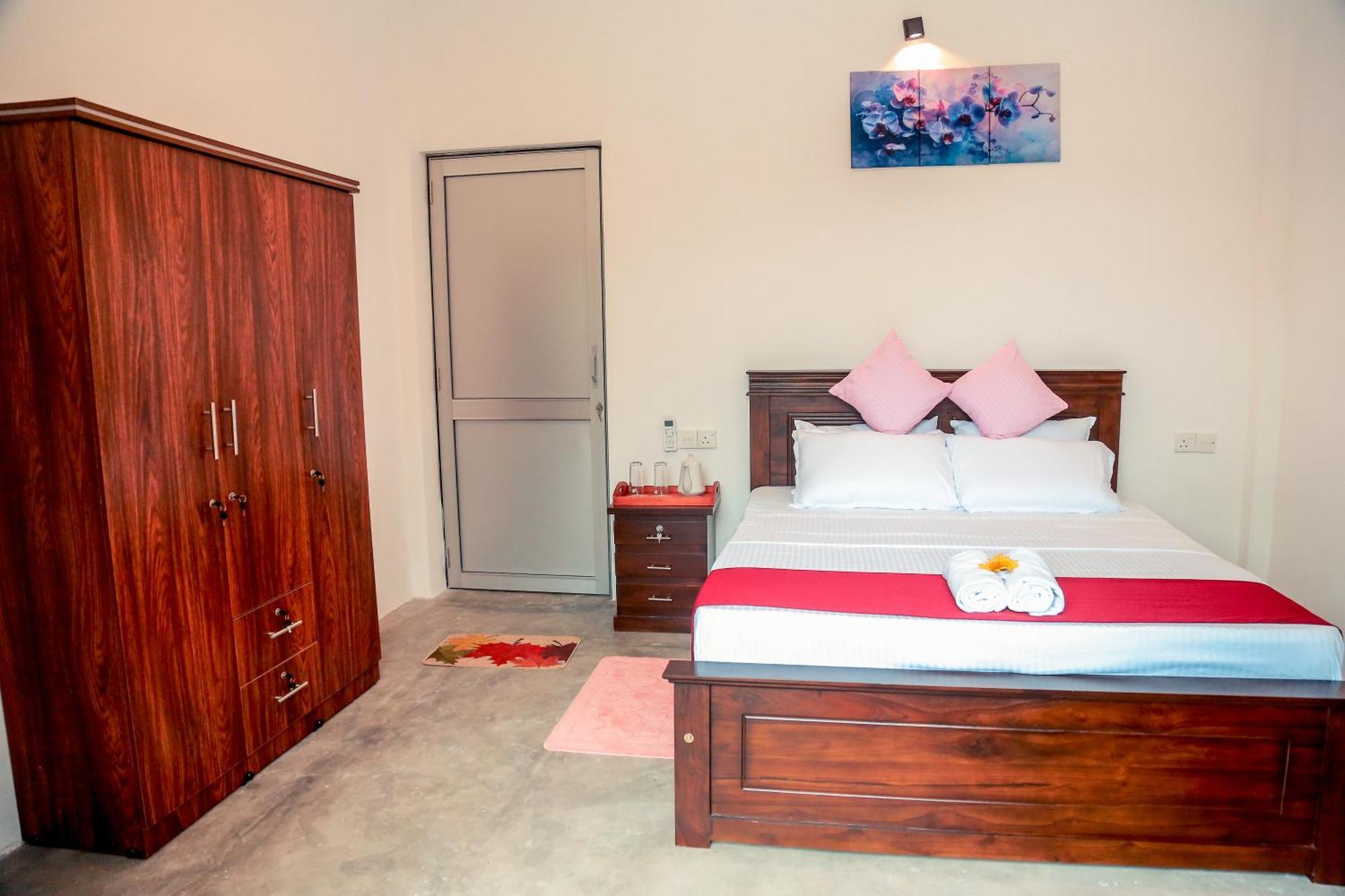 Painkiller Hiriketiya Apartman Dikwella Kültér fotó